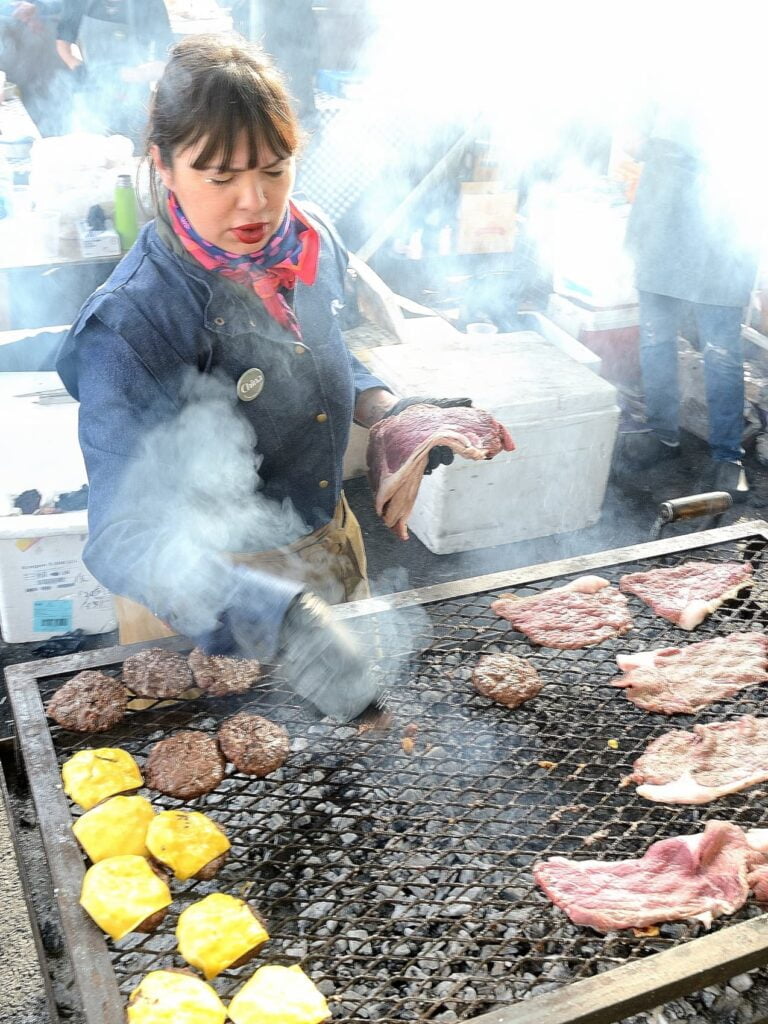 Villamarienses llevaron la carne de búfalo al Campeonato Federal de Asado
