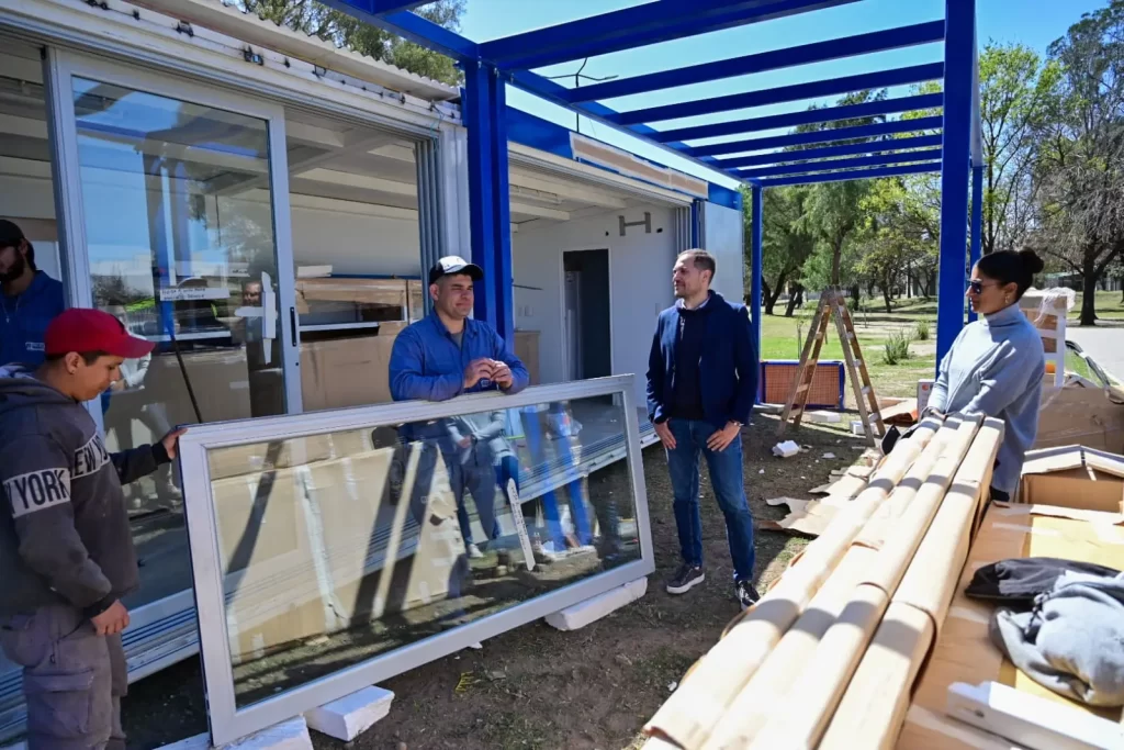 Construyen un espacio donde emprendedores villamarienses puedan vender