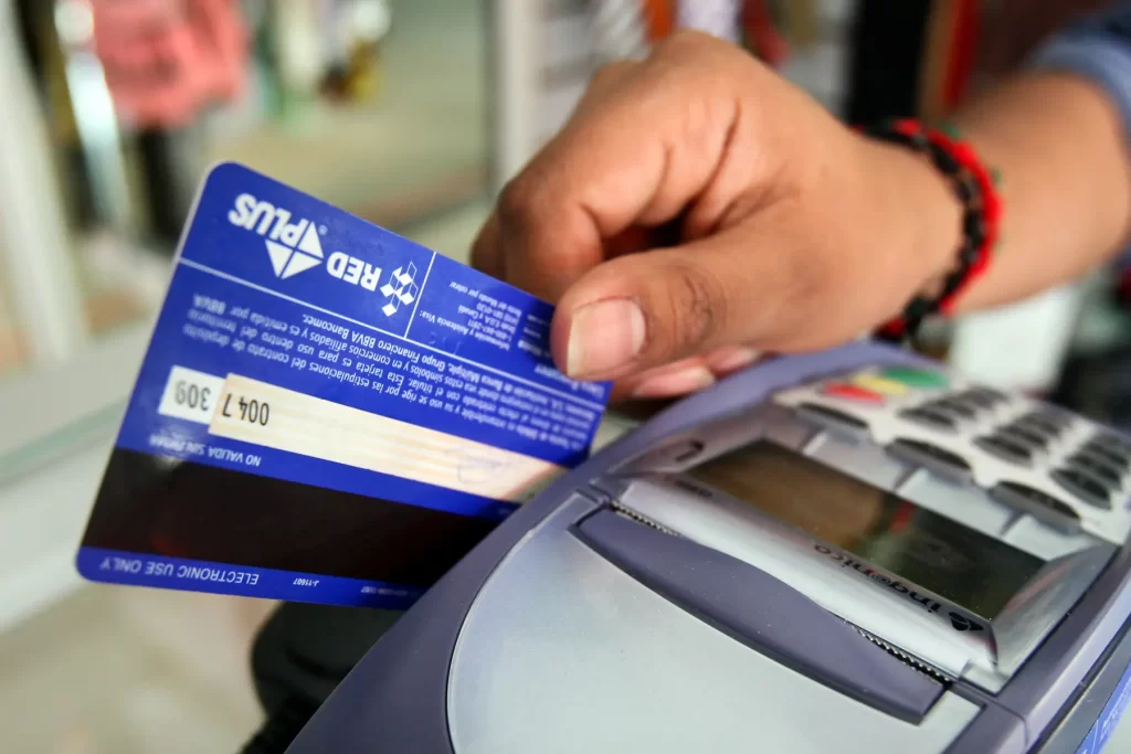 Los préstamos al sector privado se incrementaron en octubre