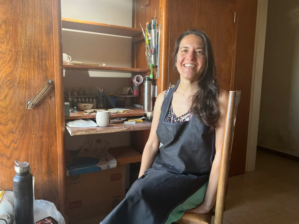 Emprendedora local envió un cuadro a la Bienal de Cerámica de Taiwán