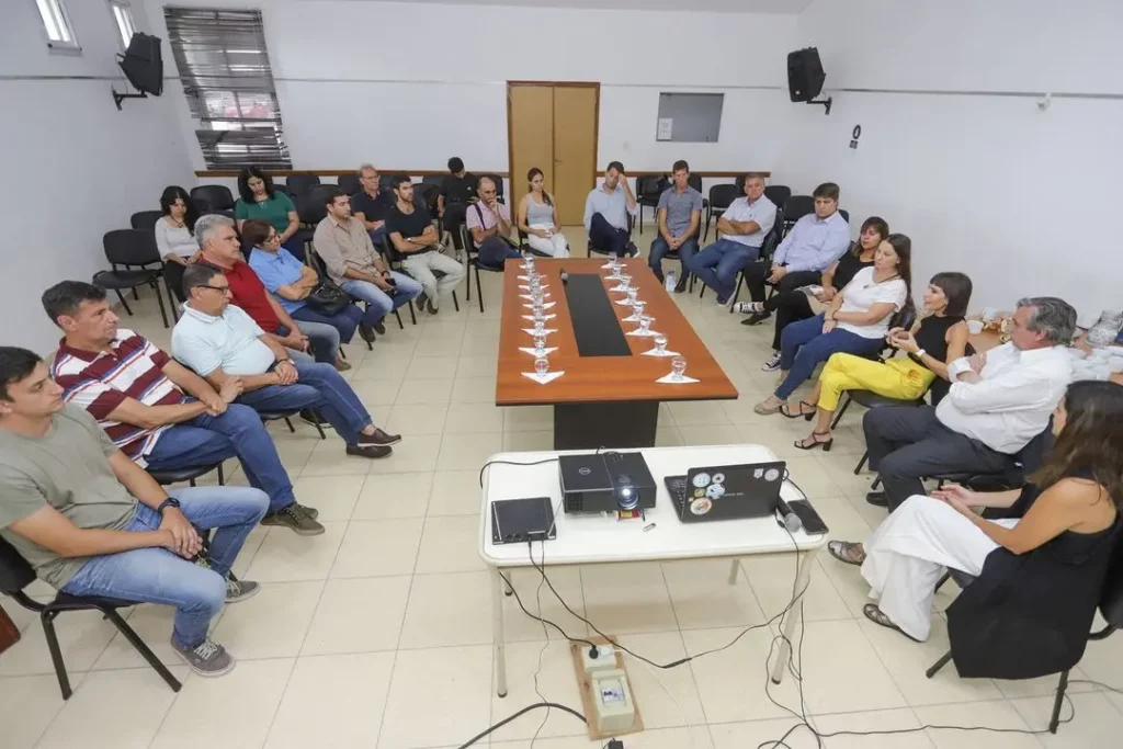Productores se unen en Cruz del Eje para crear el Clúster del Olivo