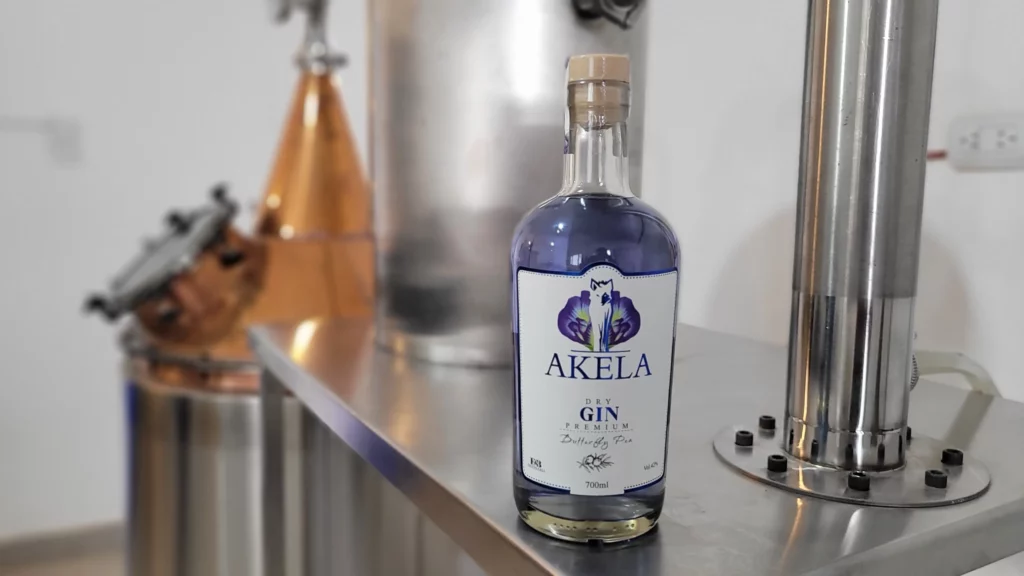 Akela: el gin que suma premios y crece con fuerza desde Villa Nueva